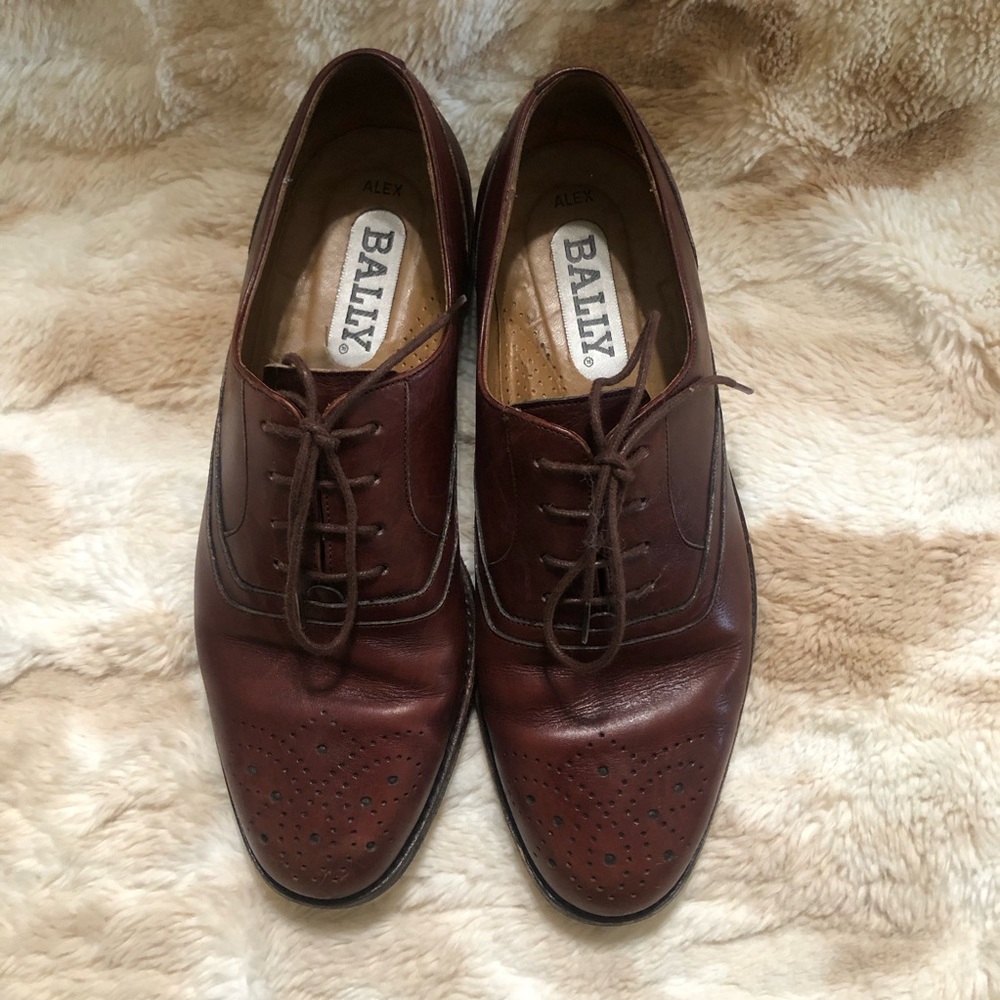 Vintage Bally men’s  7D lace up Brown Leather dress shoes.